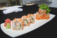 Sushi trứng tôm 